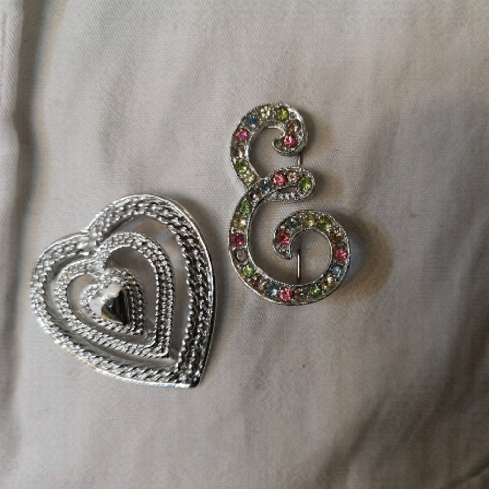 80S vintage multicolor heart shaped E shaped costume statement jewelry broaches